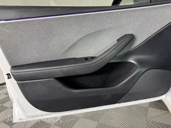 2025 Tesla Model 3 - miniatura 39