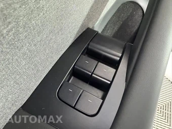 2025 Tesla Model 3 - miniatura 40