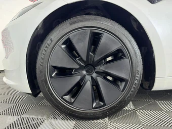 2025 Tesla Model 3 - miniatura 44