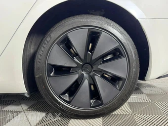 2025 Tesla Model 3 - miniatura 45