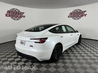2025 Tesla Model 3 - miniatura 7