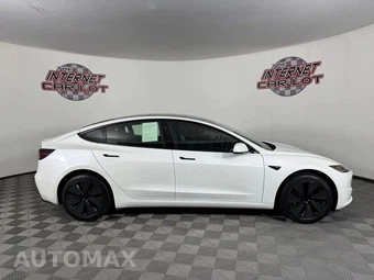 2025 Tesla Model 3 - miniatura 8