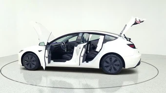2025 Tesla Model 3 Long Range - miniatura 15