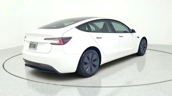 2025 Tesla Model 3 Long Range - miniatura 8