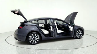 2025 Tesla Model 3 Long Range - miniatura 19