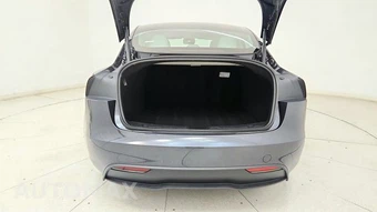2025 Tesla Model 3 Long Range - miniatura 29