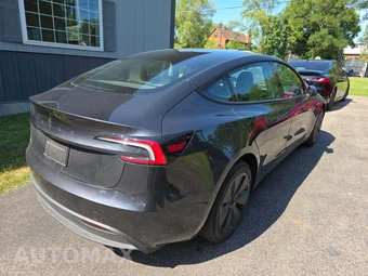 2025 Tesla Model 3 Long Range - miniatura 3