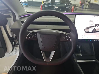 2025 Tesla Model 3 Long Range - miniatura 10