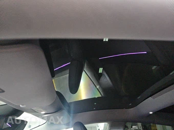2025 Tesla Model 3 Long Range - miniatura 14