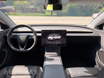 2025 Tesla Model 3 Long Range - miniatura 12