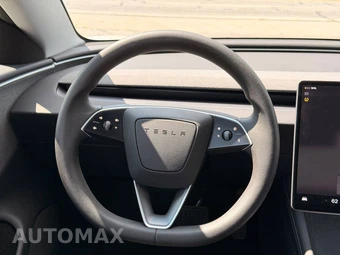2025 Tesla Model 3 Long Range - miniatura 13