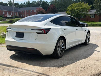 2025 Tesla Model 3 Long Range - miniatura 5