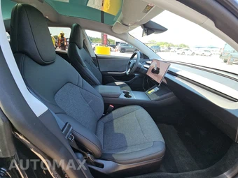 2025 Tesla Model 3 Long Range - miniatura 14