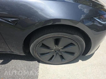 2025 Tesla Model 3 Long Range - miniatura 9
