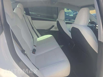 2025 Tesla Model 3 Long Range - miniatura 17