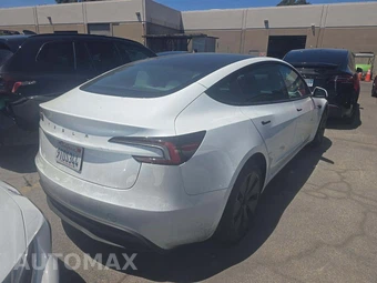 2025 Tesla Model 3 Long Range - miniatura 3