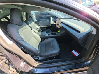 2025 Tesla Model 3 Long Range - miniatura 18