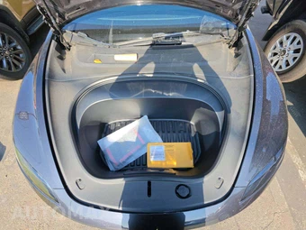 2025 Tesla Model 3 Long Range - miniatura 23