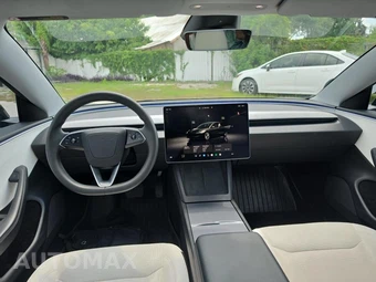 2025 Tesla Model 3 Long Range - miniatura 14