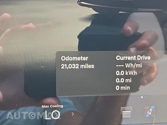 2025 Tesla Model 3 Long Range - miniatura 15