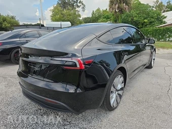 2025 Tesla Model 3 Long Range - miniatura 4
