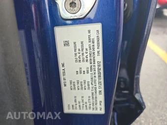 2025 Tesla Model 3 Long Range - miniatura 14