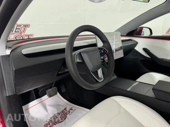 2025 Tesla Model 3 Long Range - miniatura 10
