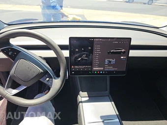 2025 Tesla Model 3 Performance - miniatura 11