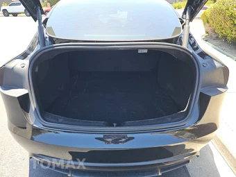 2025 Tesla Model 3 Performance - miniatura 17