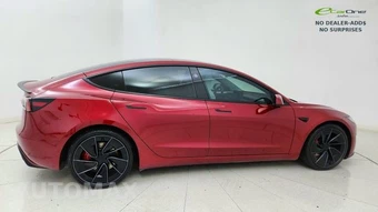 2025 Tesla Model 3 Performance – miniatura 6