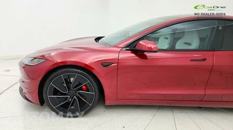 2025 Tesla Model 3 Performance – miniatura 9