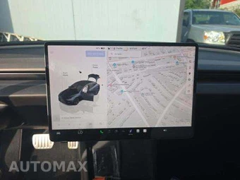 2025 Tesla Model 3 Performance – miniatura 10
