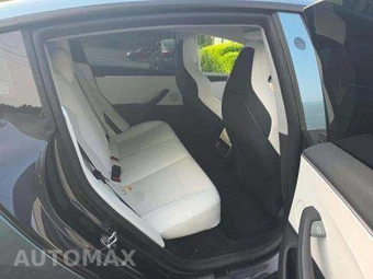 2025 Tesla Model 3 Performance – miniatura 16