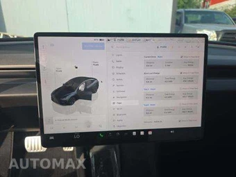 2025 Tesla Model 3 Performance – miniatura 9