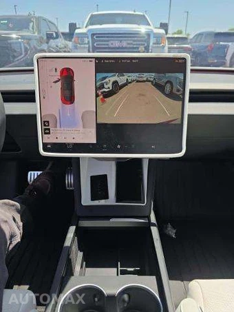 2025 Tesla Model 3 Performance – miniatura 10