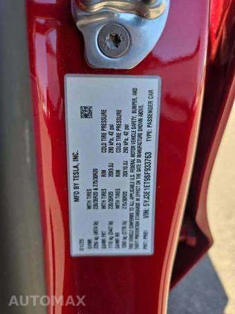 2025 Tesla Model 3 Performance – miniatura 5