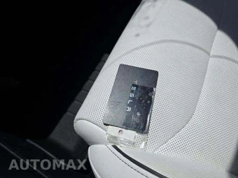 2025 Tesla Model 3 Performance – miniatura 8