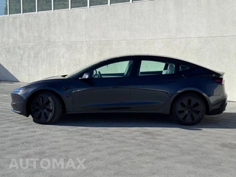 2025 Tesla Model 3 Standard - miniatura 3