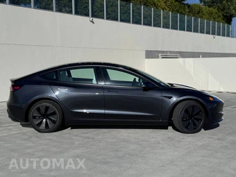 2025 Tesla Model 3 Standard - miniatura 5