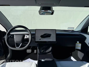 2025 Tesla Model 3 Standard - miniatura 9