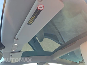 2025 Tesla Model 3 Standard - miniatura 17