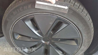 2025 Tesla Model 3 Standard - miniatura 20