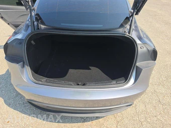 2025 Tesla Model 3 Standard - miniatura 11
