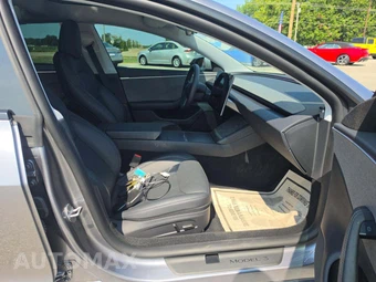 2025 Tesla Model 3 Standard - miniatura 16