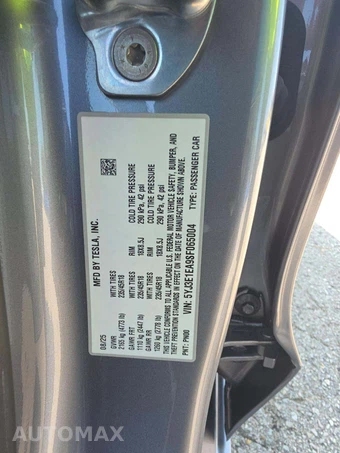 2025 Tesla Model 3 Standard - miniatura 2
