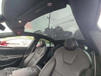 2025 Tesla Model S - miniatura 11