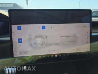 2025 Tesla Model S - miniatura 10