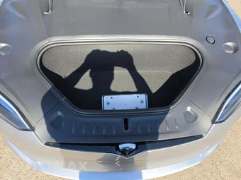 2025 Tesla Model S - miniatura 21