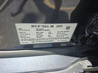 2025 Tesla Model S Plaid - miniatura 14