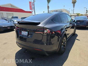 2025 Tesla Model X - miniatura 3